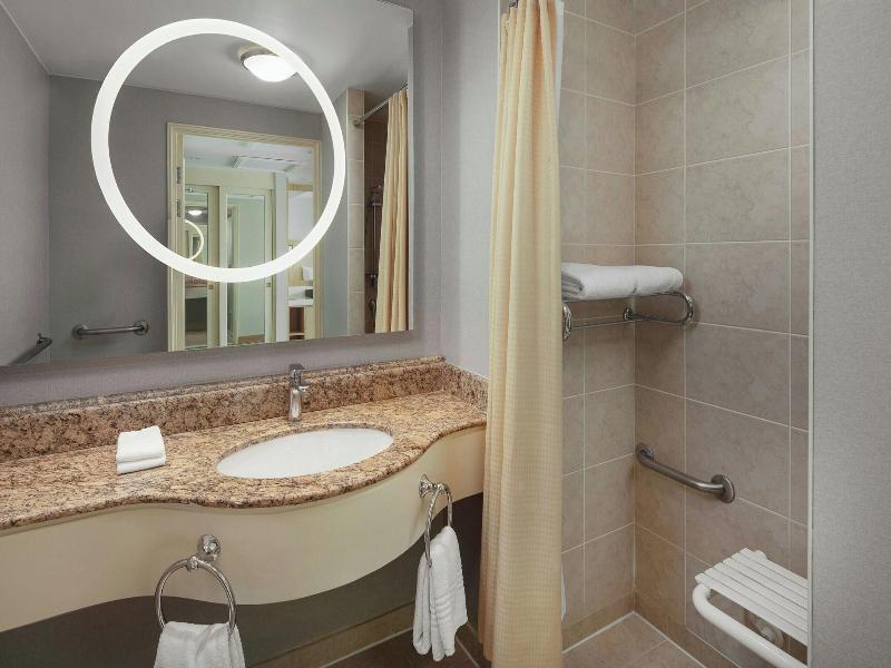 Courtyard by Marriott Tbilisi - Oda