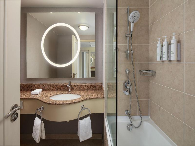 Courtyard by Marriott Tbilisi - Oda