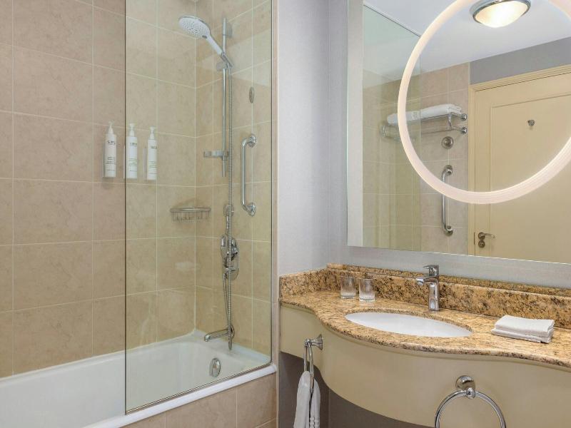 Courtyard by Marriott Tbilisi - Oda