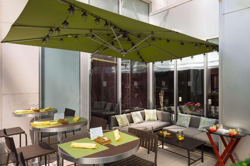 Hilton Garden Inn Midtown East - Genel