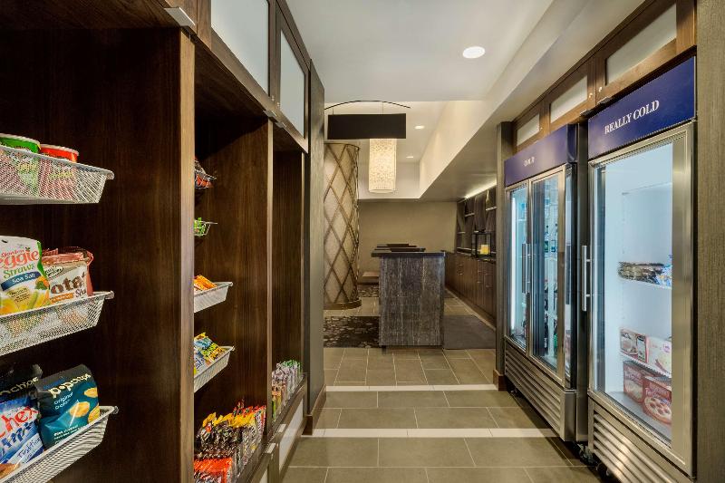 Hilton Garden Inn Midtown East - Restoran
