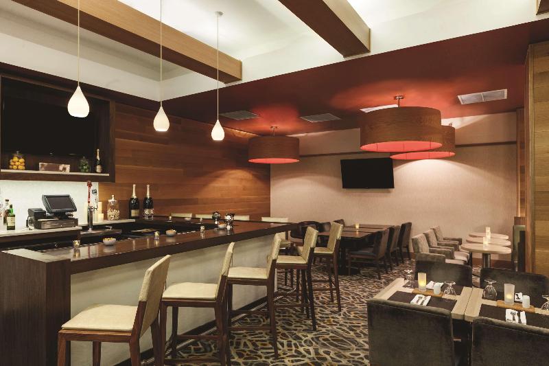 Hilton Garden Inn Midtown East - Restoran