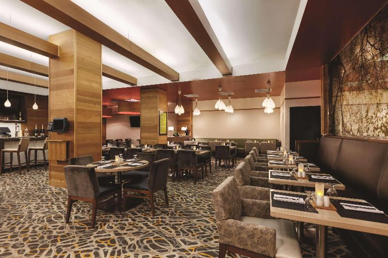 Hilton Garden Inn Midtown East - Restoran