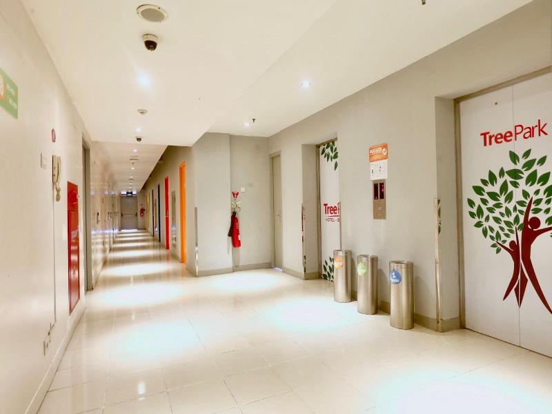 TreePark Hotel BSD City - Lobi