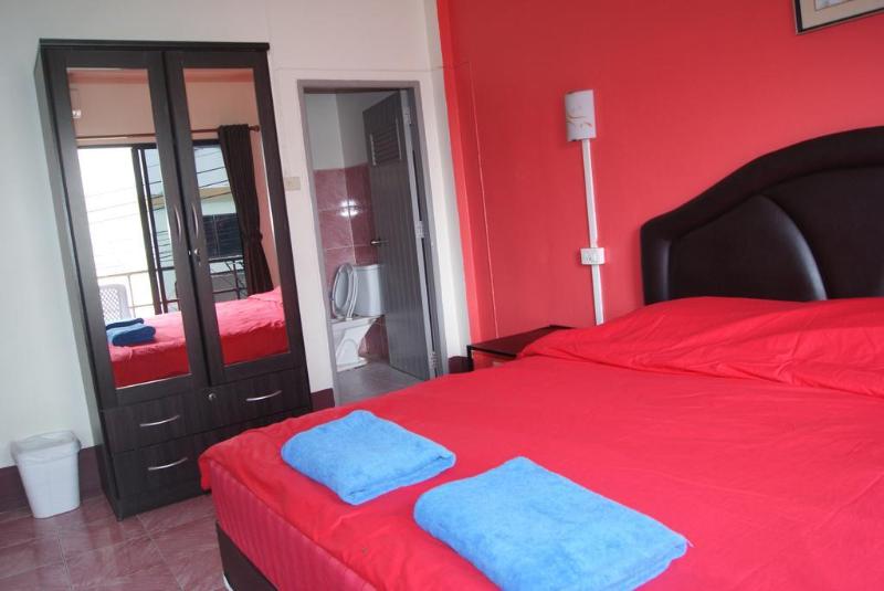 Pineapple Guesthouse Karon - Genel