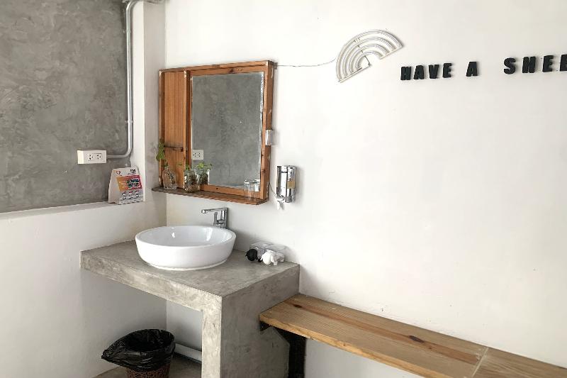 Sleep Sheep Phuket Hostel SHA by ZUZU - Genel