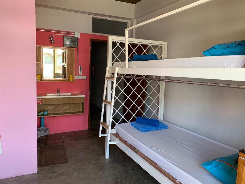 Sleep Sheep Phuket Hostel SHA by ZUZU - Oda