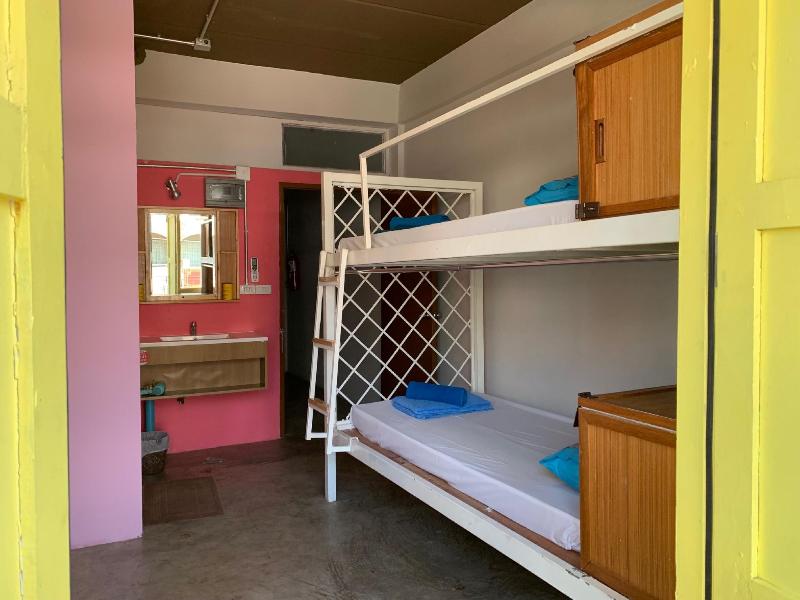 Sleep Sheep Phuket Hostel SHA by ZUZU - Oda
