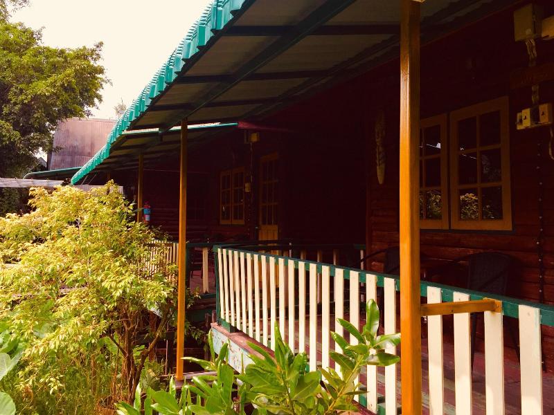 Sam's House Guesthouse - Teras