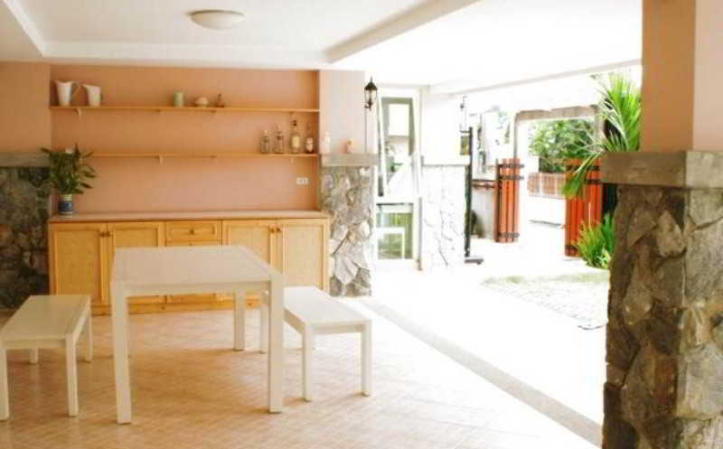 Triple Palms House fotoÄŸrafÄ±
