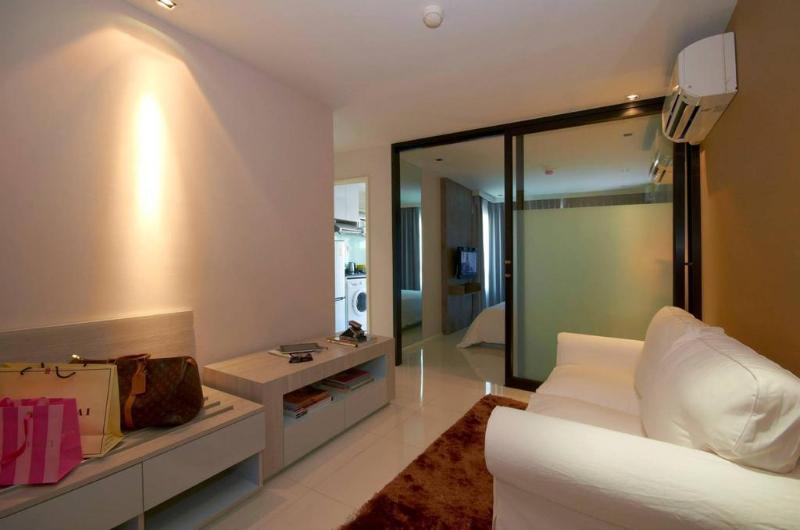 The Present Sathorn - Genel