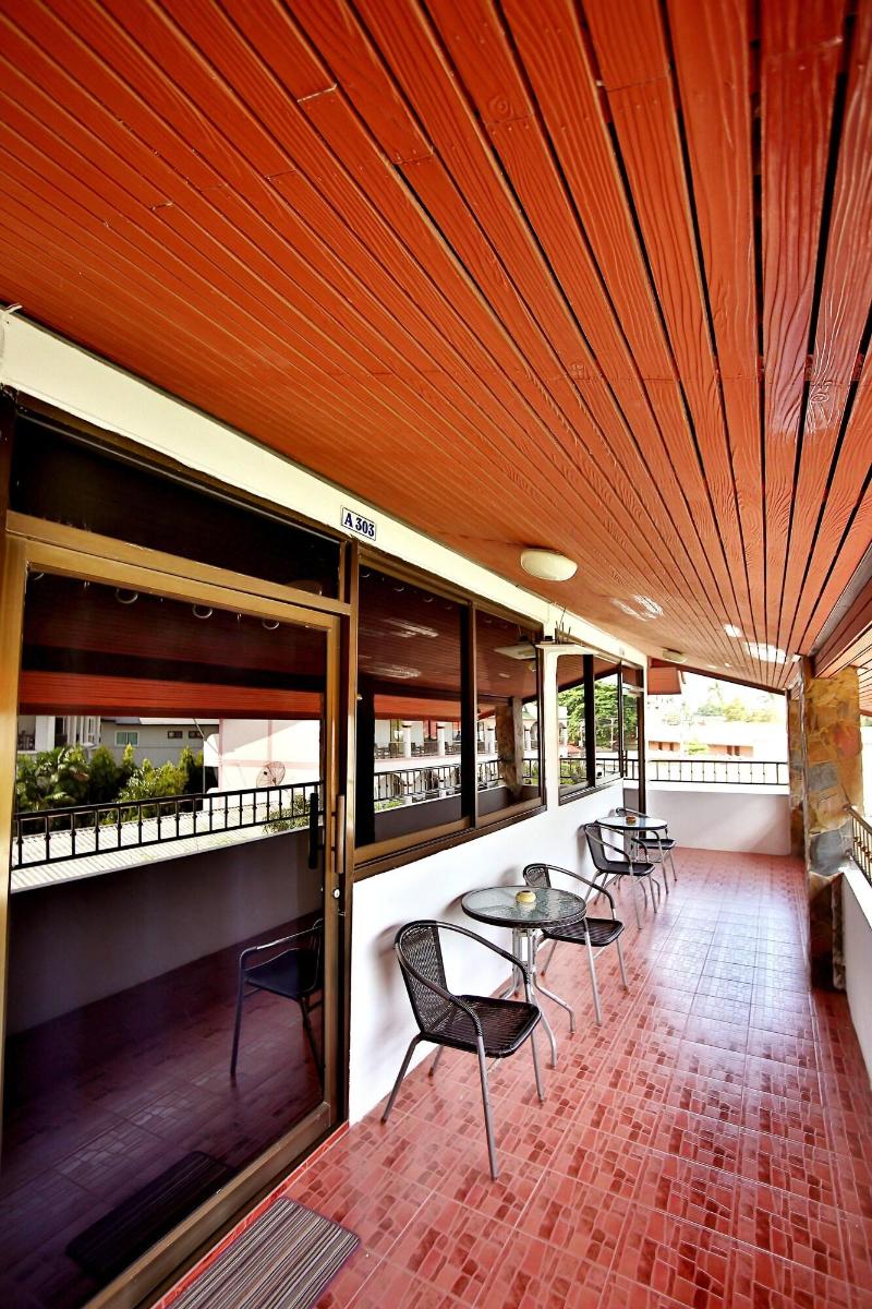 Lotus Friendly Hotel - Teras