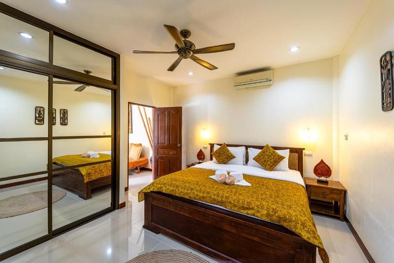 Siam Court Hotel and Resort - Oda
