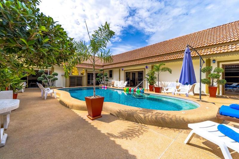Siam Court Hotel and Resort - Oda