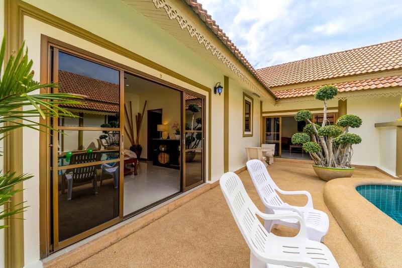 Siam Court Hotel and Resort - Oda