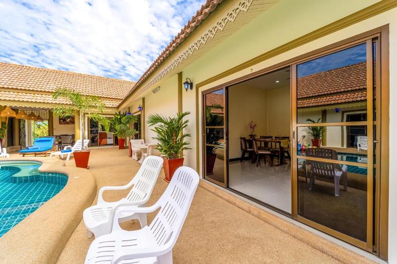 Siam Court Hotel and Resort - Oda