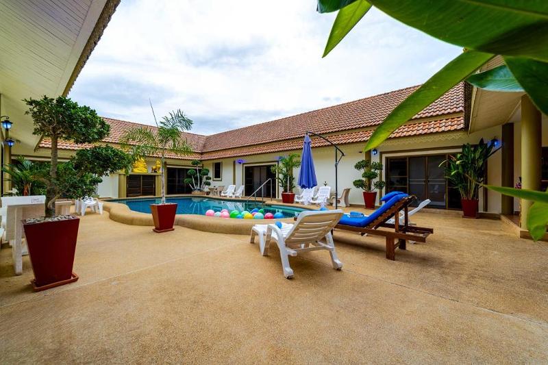 Siam Court Hotel and Resort - Oda