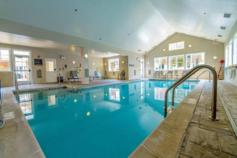 Residence Inn Woodbridge Edison/Raritan Center - Havuz