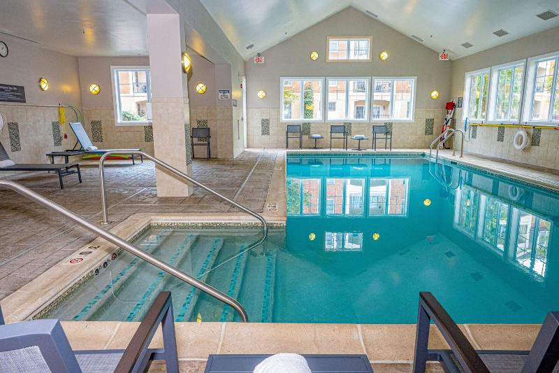 Residence Inn Woodbridge Edison/Raritan Center - Havuz