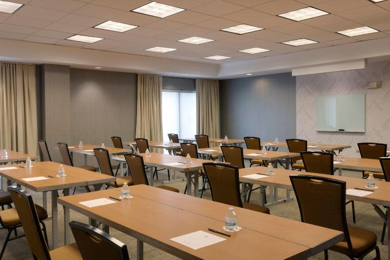 SpringHill Suites Newark Liberty Int. Airpt. - Toplantı