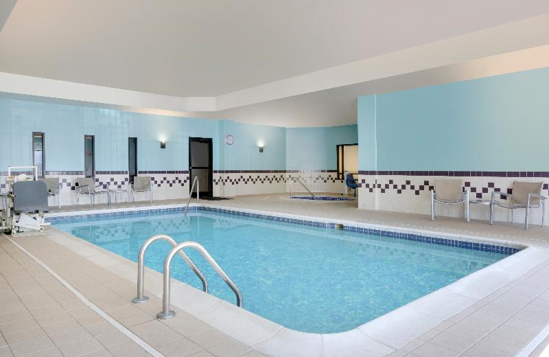 SpringHill Suites Newark Liberty Int. Airpt. - Havuz
