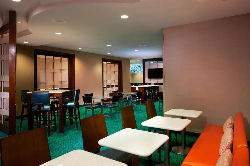 SpringHill Suites Newark Liberty Int. Airpt. - Restoran