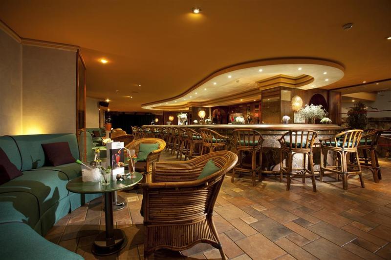 Sol Barbacan - Bar