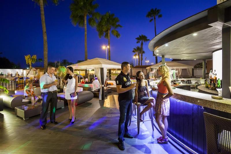 Sol Barbacan - Bar