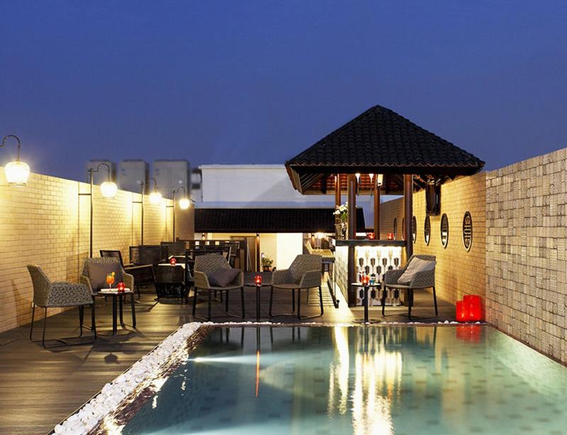 Baan Chart Hotel - Havuz
