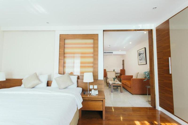 Thomson Residence Bangna - Oda
