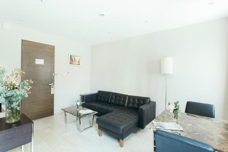 Thomson Residence Bangna - Oda