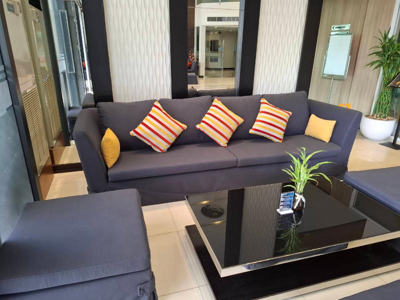 Crystal Suites Suvarnabhumi Airport - Lobi