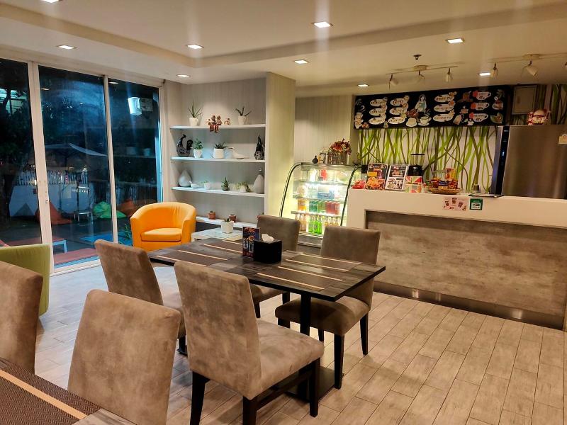 Crystal Suites Suvarnabhumi Airport - Restoran