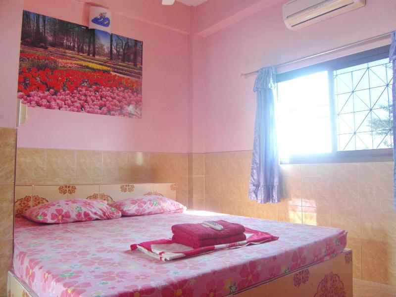 Rueangsri  Siri Guesthouse - Oda