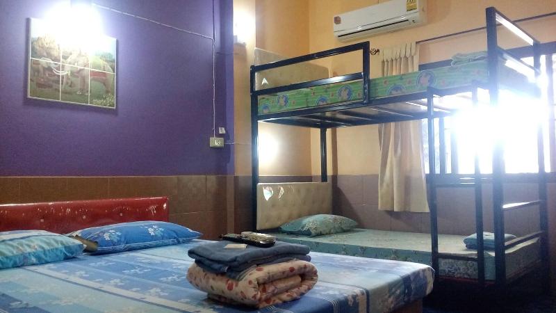 Rueangsri  Siri Guesthouse - Oda