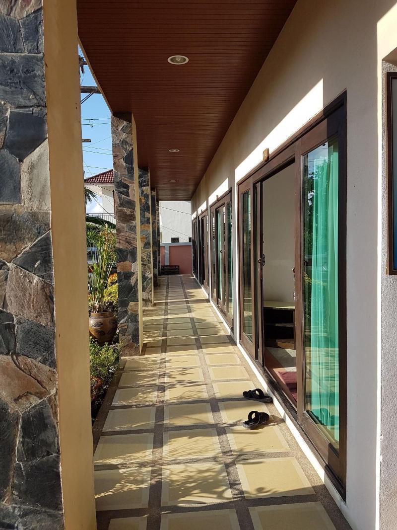 Mm House - Lobi