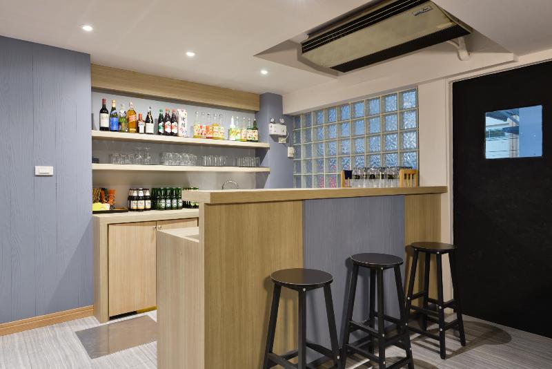 Get Sleep Bangkok Surawongse (La Residence) - Bar
