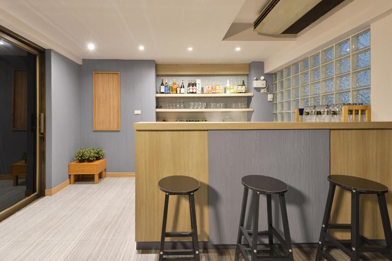 Get Sleep Bangkok Surawongse (La Residence) - Bar