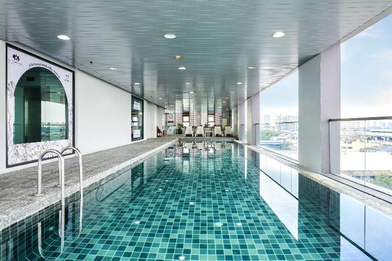TK. Palace Hotel & Convention Bangkok - Havuz