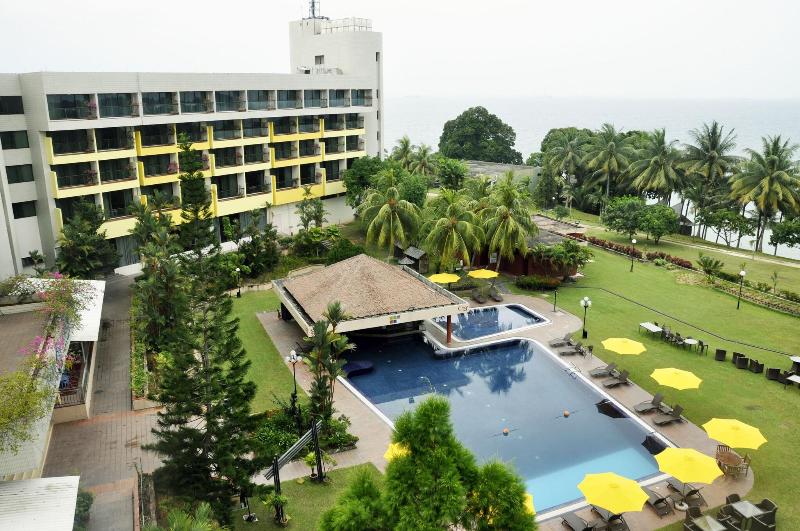 Batam View Beach Resort - Havuz