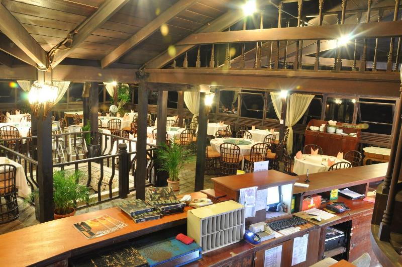 Batam View Beach Resort - Restoran