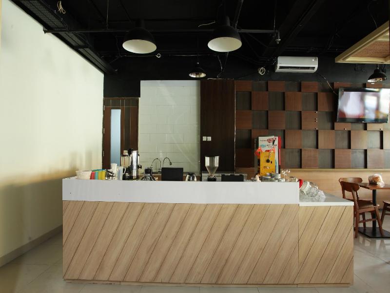Lynt Hotel Jakarta - Restoran