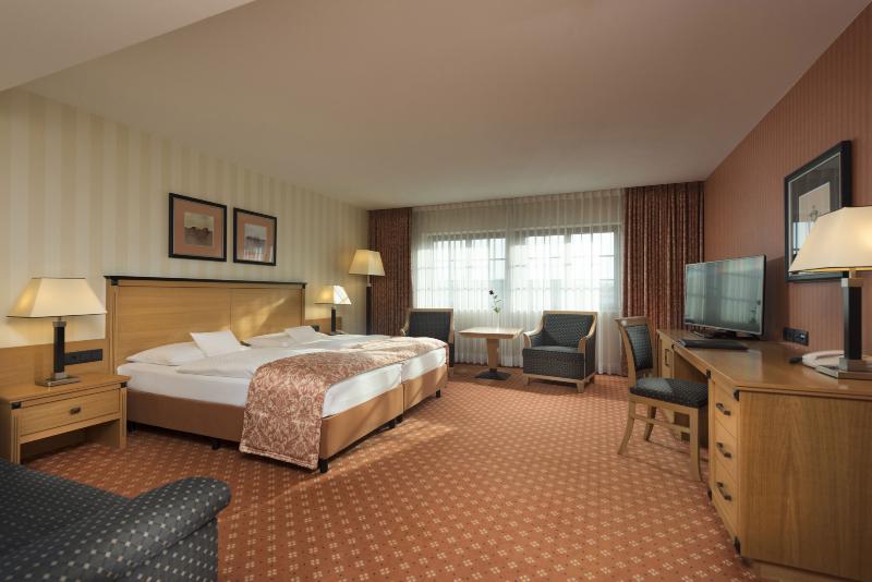 Maritim Hotel Dresden - Genel