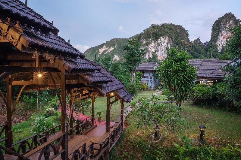 At Home Resort - Genel