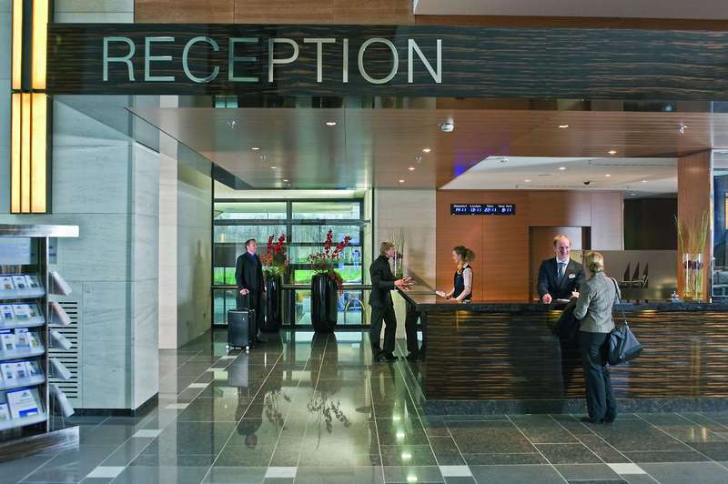 Maritim Hotel Düsseldorf - Lobi