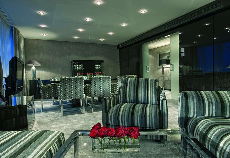 Maritim Hotel Düsseldorf - Oda