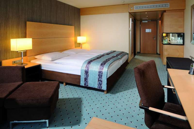 Maritim Hotel Düsseldorf - Oda