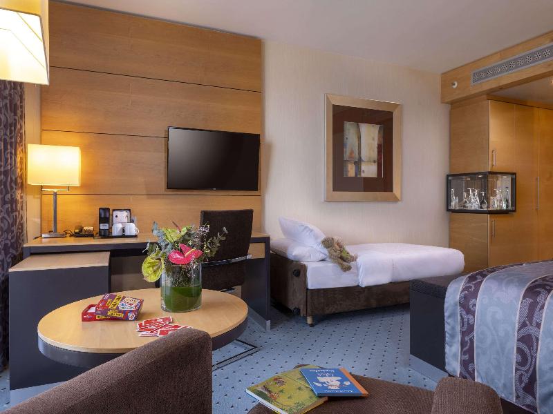 Maritim Hotel Düsseldorf - Oda
