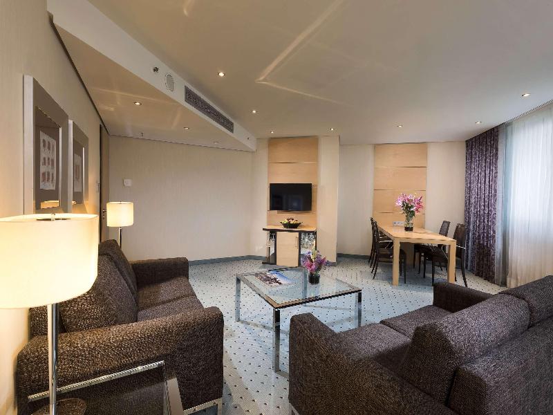 Maritim Hotel Düsseldorf - Oda