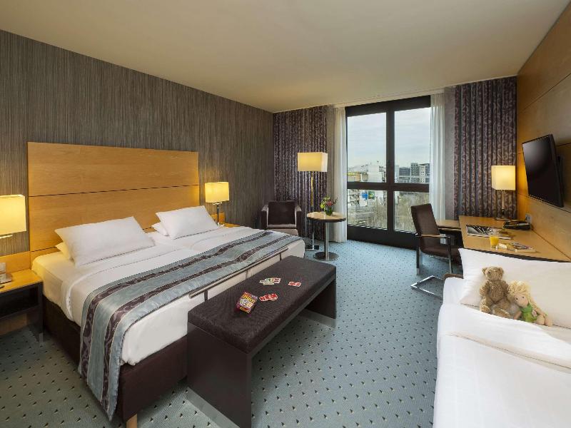 Maritim Hotel Düsseldorf - Oda